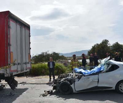 HABER... Feci son: Otomobil kağıt gibi ezildi