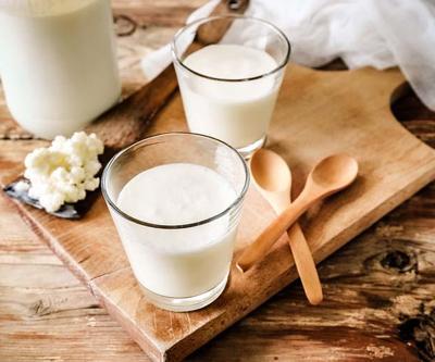 Sindirime iyi geliyor Kefir tüketmenin bilinmeyen faydaları