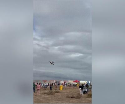 Güney Afrikada gösteri uçağı böyle düştü