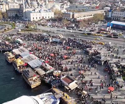 Son dakika haberi: Adım atacak yer kalmadı Eminönünde bayram yoğunluğu