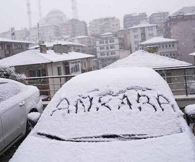 HABER... Başkent beyaza büründü Ankarada nisan ayında kar sürprizi