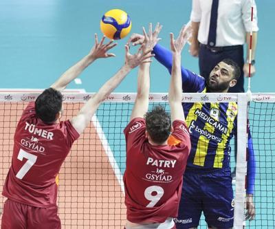 Efeler Liginde Galatasaray HDI Sigorta, Fenerbahçe Medicana karşısında 1-0 öne geçti