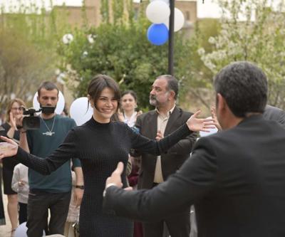 Uzak Şehirde Romantizm Cihan Ve Alyanın Dansı Yeni Bölüme Damga Vuracak