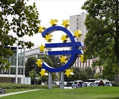 Euro Bölgesinde yatırımcı güveni nisanda çakıldı
