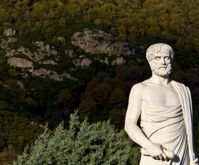 Aristoteles Kimdir, Neyi Savunur Aristo Neler Yapmıştır İşte Hayatı...