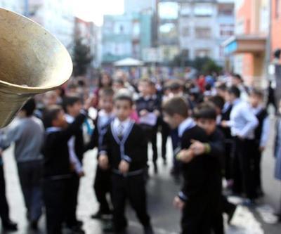SON DAKİKA | İstanbul depremi sonrası haberler peş peşe geldi: 3 ilde okullar yarın tatil edildi