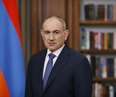 Paşinyan, Azerbaycan ve Türkiye bayraklarına saldırıyı kınadı