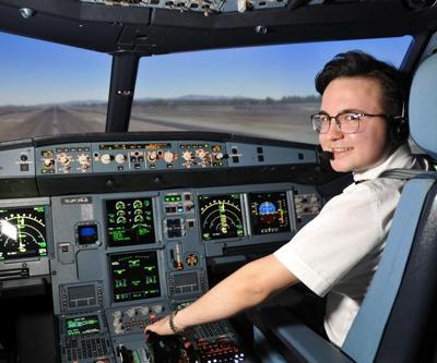 Model uçaktan pilotluğa uzanan yol: İşte THYnin en genç pilotu...