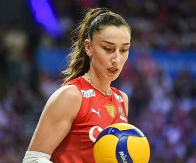 Hande Baladın imaj tazeledi Yeni saç rengine beğeni yağdı