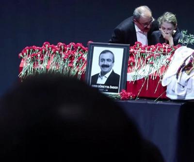 KIZINDAN ÖNDERE SON VEDA Gözyaşlarına boğuldu...