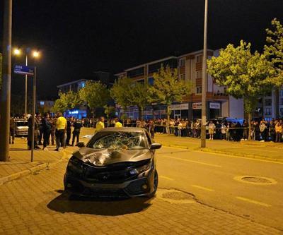 Otomobilin çarptığı iki kadın hayatını kaybetti