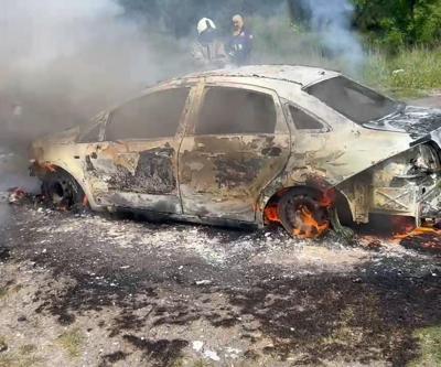 Büyükçekmece’de park halindeki otomobil yandı