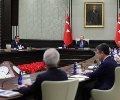 SON DAKİKA | Kabine Cumhurbaşkanı Erdoğan başkanlığında toplandı Bahçeliden Kabineye Ay Yıldızlı çiçek...