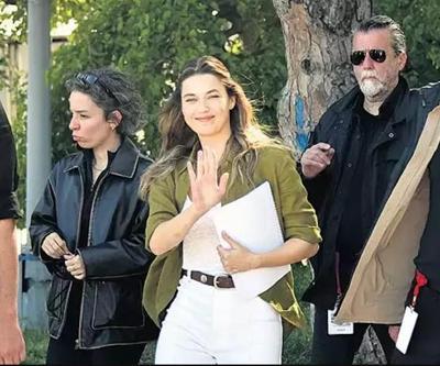 Afra Saraçoğlu güvenlik görevlileriyle parkı turladı
