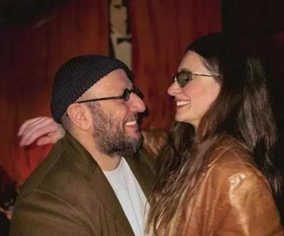 Meriç Araldan karnı burnunda poz