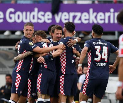 Ajaxa büyük şok Hollanda Liginde şampiyon PSV...