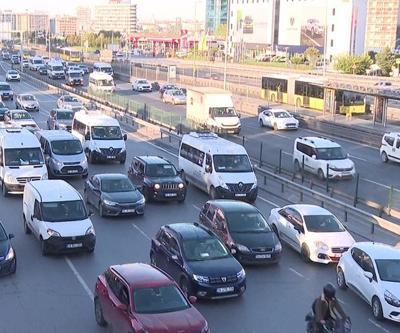 1 YILDA 107 SAAT | İstanbul trafiğinde kaybedilen zaman ömür tüketiyor