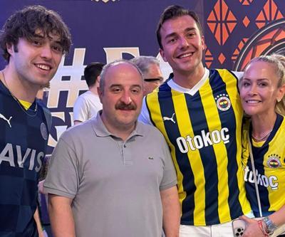 Fenomenlerden Abu Dabi’de Mustafa Varank’la Fenerbahçe pozu