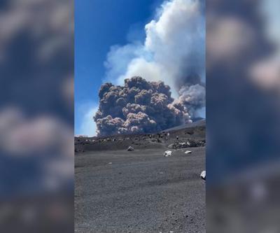 ETNA YANARDAĞI PATLADI Turuncu alarm verildi, turistler panikle kaçtı