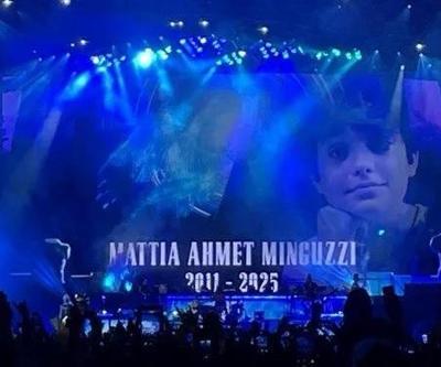 Guns N Roses konserinde Mattia Ahmet Minguzzi anıldı Ahmetin anısına hediye