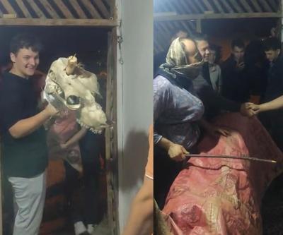 100 yıllık bayram geleneği: Deve kostümü ile kapı kapı dolaşıp para topluyorlar