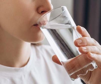 Yazın Artan Sıvı Kaybı: Sağlığınızı Korumak İçin Bilmeniz Gerekenler