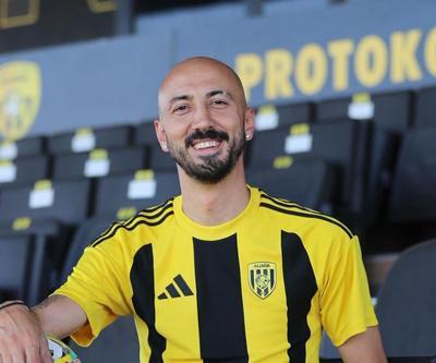 Ahmet İlhan Özek, İzmir ekibine imzayı attı