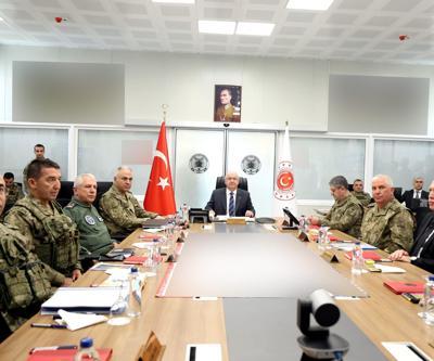 Milli Savunma Bakanı Yaşar Güler, İran sınırına gitti