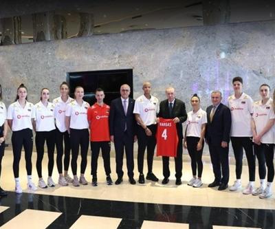 Cumhurbaşkanı Erdoğan, A Milli Kadın Voleybol Takımı ile bir araya geldi