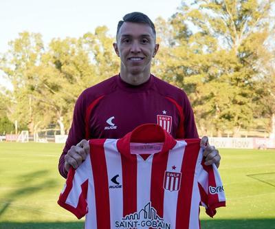 Fernando Muslera, Estudiantese imzayı attı