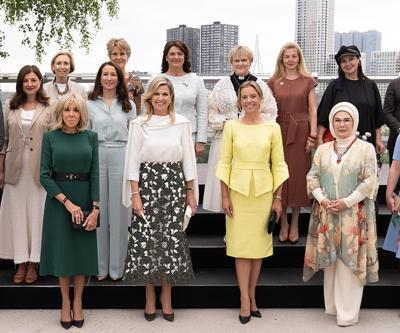 Emine Erdoğan, lider eşleriyle bir araya geldi