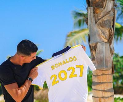 Cristiano Ronaldo, imzayı attı