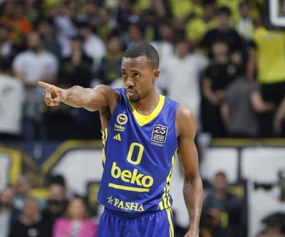 Yollar ayrıldı Fenerbahçe Beko, Errick McColluma teşekkür etti...