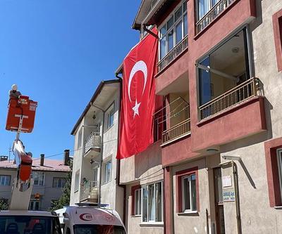 Ateş düştüğü yeri yaktı Şehitlerimizin şehadet haberi baba ocağına ulaştı