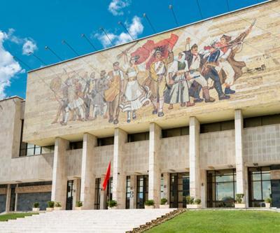 Arnavutluka Dair Her Şey: Gezi Rehberinden Konaklamaya, Vize Sürecinden Yemeklerine Adan Zye Arnavutluk