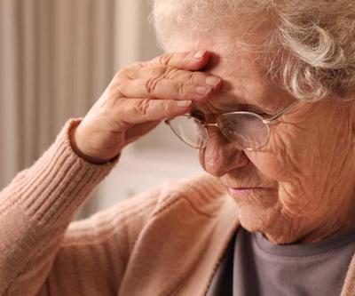 SESSİZCE GELEN ZİHİNSEL EROZYON Her 3 Saniyede 1 Kişi Demans Tanısı Alıyor Alzheimer ve Demansta En Önemli 2 Risk Faktörü