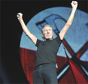 Roger Waters yıktı geçti..