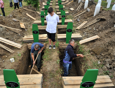 Srebrenitsa katliamının 18. yılı