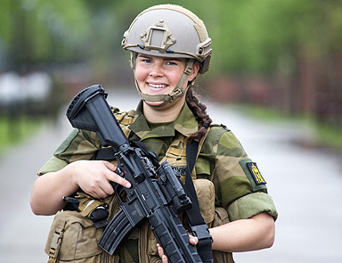 Norveçte kadınlara zorunlu askerlik