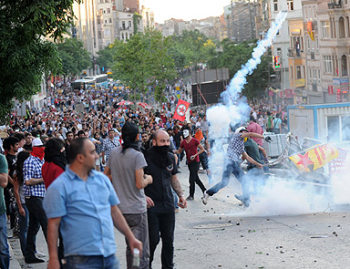 Gezi Parkı direnişi dünyanın gündeminde