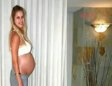 9 aylık hamileliğini 1000 kareye sığdırdı