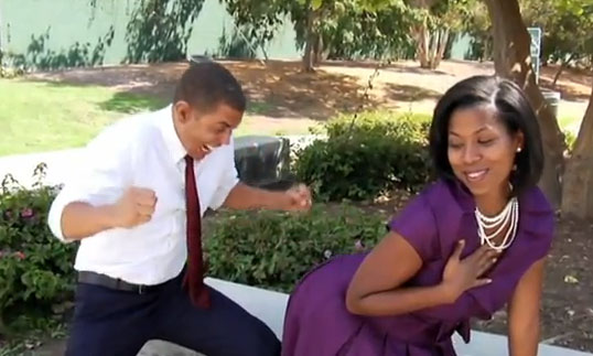 Barack ve Michelle Obamadan Gangnam Style...