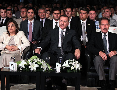 Erdoğan ile Bakanlar konserde buluştu