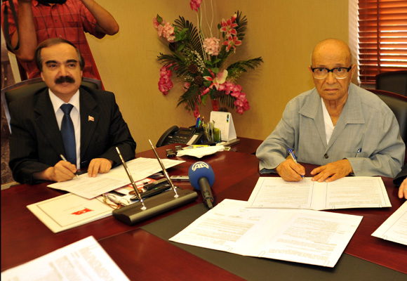Firari Garipoğlu, babasıyla valiye selam yolladı