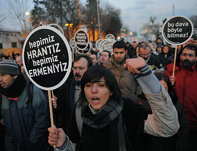Hrant Dink kararına protesto