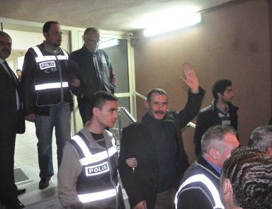 İzmir operasyonunda 15 tutuklama istemi