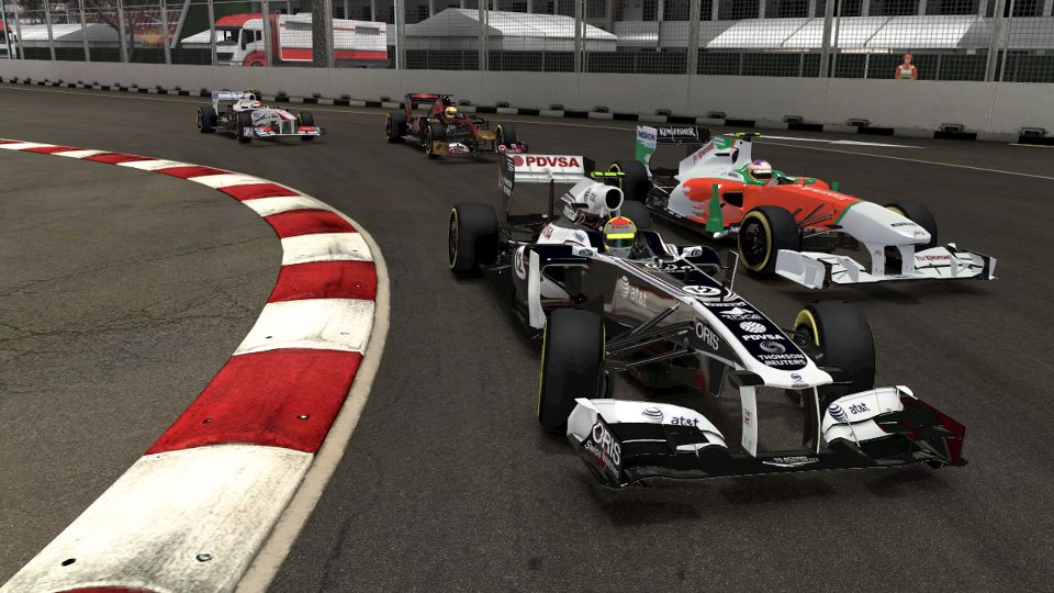F1 2011 PlayStation Vitanın çıkış oyunu olacak