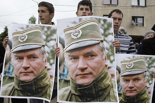 Mladiçin oğlu babasını akladı