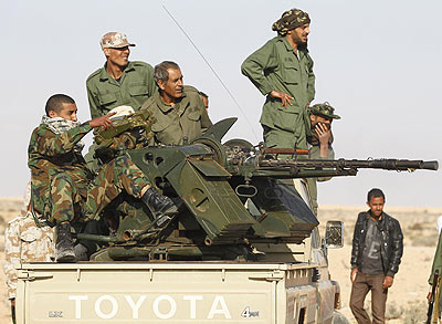 Kaddafi güçlerine tecavüze teşvik hapı