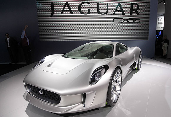 Jaguardan hem çevreci hem hızlı araç